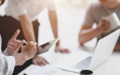 5 QUESTIONS POUR VOUS AIDER À CHOISIR LA BONNE SOCIÉTÉ DE GESTION DES MÉDIAS SOCIAUX