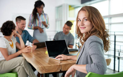 Quelles stratégies utilise une Agence Digitale Paris 19 pour la gestion des commentaires en ligne ?