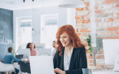 Quels avantages offre la collaboration avec des professionnels pour la création de sites web, le marketing digital, et le design graphique ?