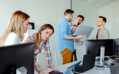 Qu’est-ce que le Marketing Sensoriel Digital et Comment Peut-il Impacter Votre Audience en Ligne ?