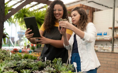 Pourquoi la gestion des réseaux sociaux est-elle cruciale pour un fleuriste à Lyon et comment une agence digitale peut aider ?
