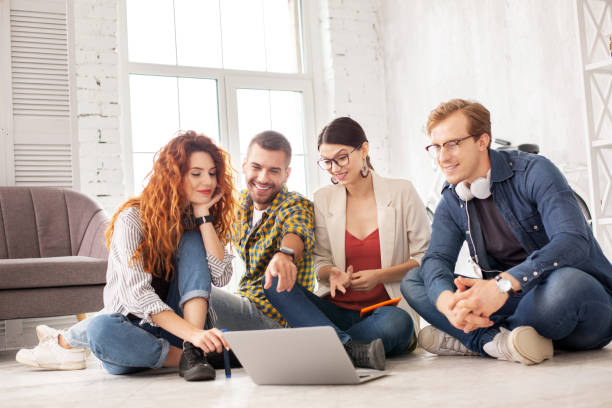 Quels avantages offre le marketing par SMS avec l’Agence Web Lyon?