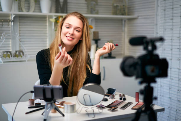 Quels éléments de design web sont essentiels pour capturer l’essence d’une marque de bijoux de luxe à Lyon?