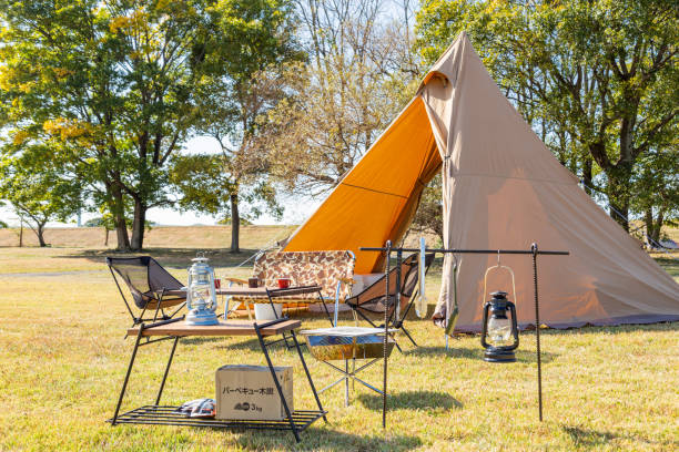 Blue skies and camping. agence web Camping à Lyon