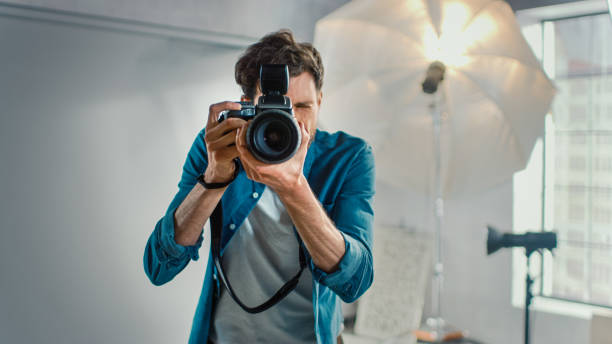 Les témoignages clients sont un élément essentiel de la promotion digitale d'un photographe, car ils renforcent la crédibilité, la confiance