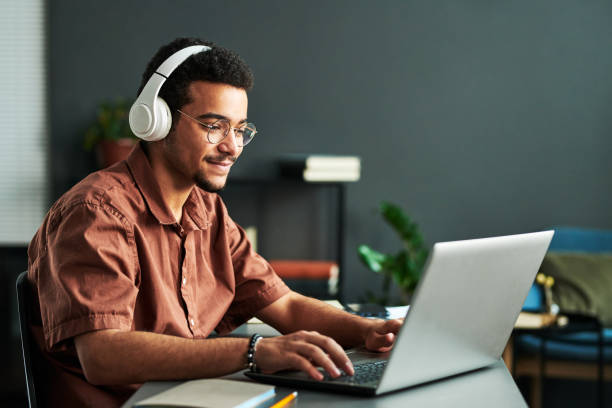 Comment l’agence web Lyon Gentlview aide-t-elle les entreprises de Lyon à optimiser leurs sites web pour les recherches vocales?