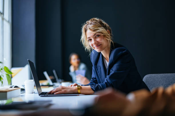 Comment l’agence web Lyon Gentlview collabore-t-elle avec les entreprises de Lyon pour créer des stratégies de référencement personnalisées?