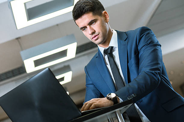 Pourquoi une agence digitale Lyon est-elle essentielle pour la mise en place de campagnes de remarketing performantes ?