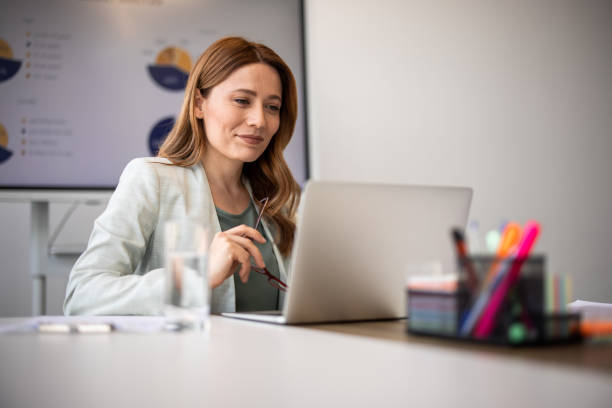 Office, Occupation, Working, Women, Happiness audit RGPD