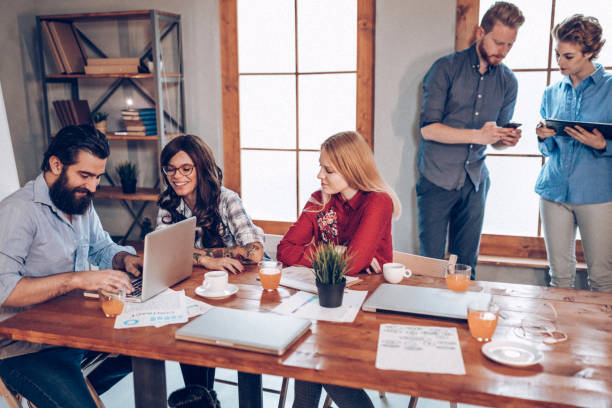 Une agence création site WordPress peut-elle intégrer des outils marketing comme un CRM ou une newsletter ?