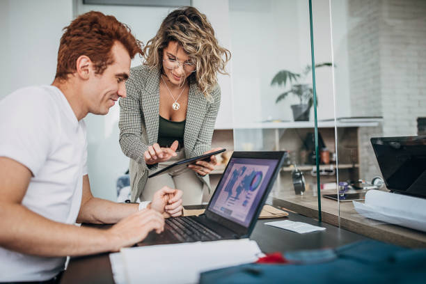 Quelles sont les étapes clés pour réussir le montage d’une vidéo corporate professionnelle ?