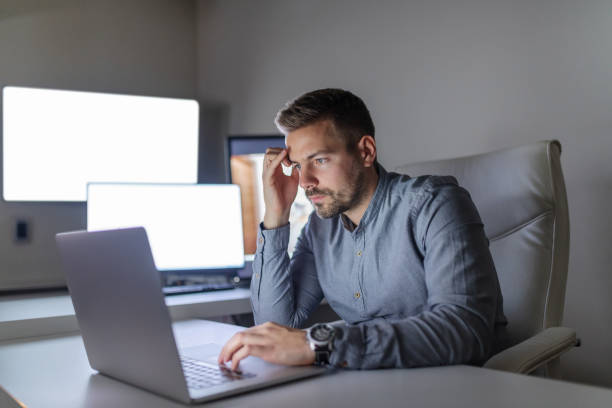 Un audit RGPD Paris permet d’identifier les points faibles de vos processus internes, d’évaluer la conformité de vos outils numériques et de prévenir les risques de sanctions. De plus, un audit bien structuré offre une vision claire de vos responsabilités