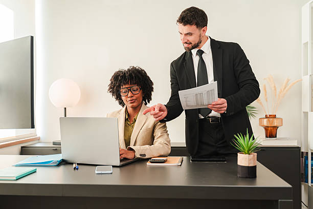 Pourquoi des valeurs de marque Lyon puissantes renforcent 3 fois l’identité d’entreprise ?